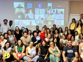Classroom and Zoom students during course